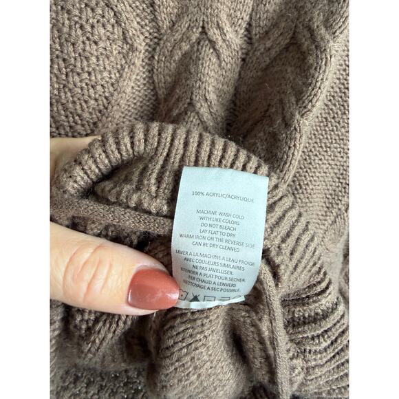 Vigoss Cable Knit Crop Sweater, XL $129 Retail - Picture 7 of 8